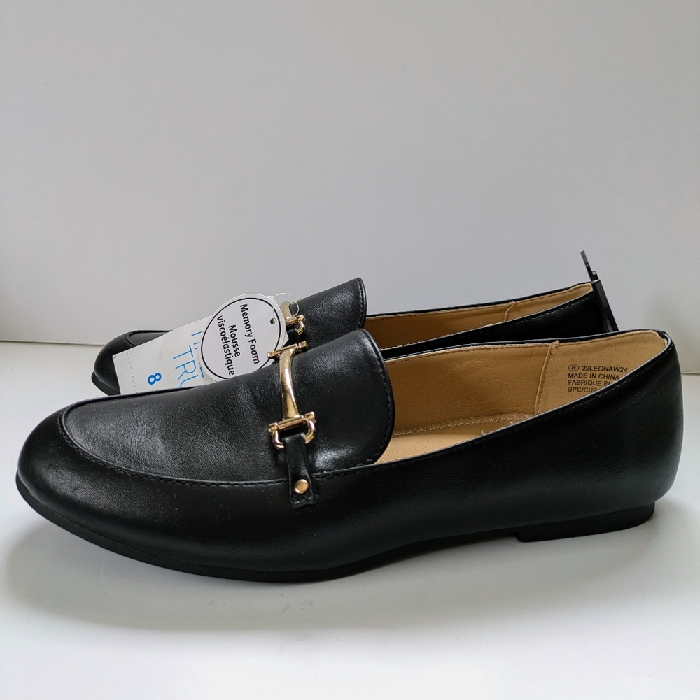 NWT Time and Tru Women's Black Loafers Flats with Gold Accent Size 8 Shoes New